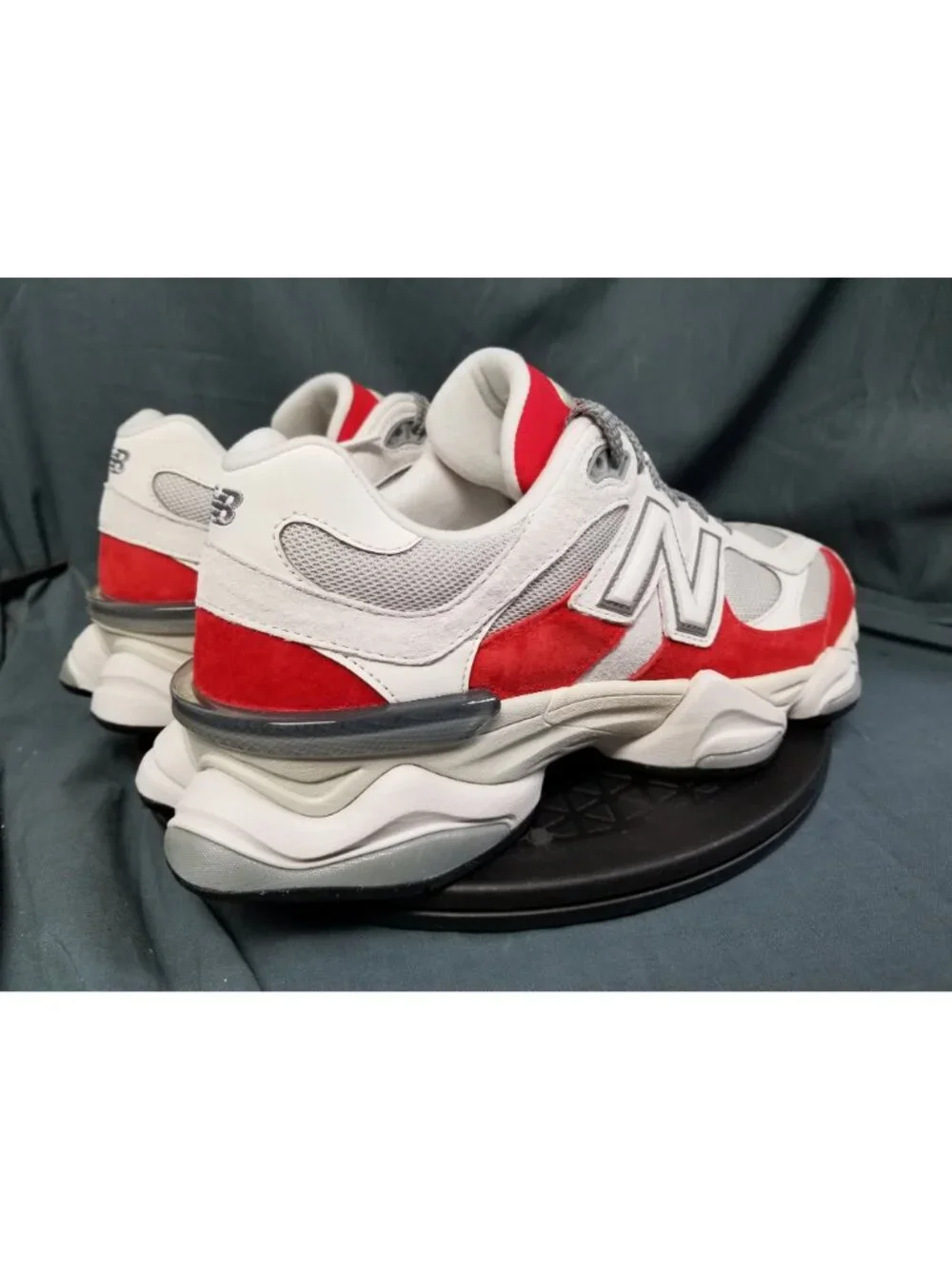 New Balance 9060 Sneakers White Red U9060JBE Men's Size 13 NEW NO BOX!